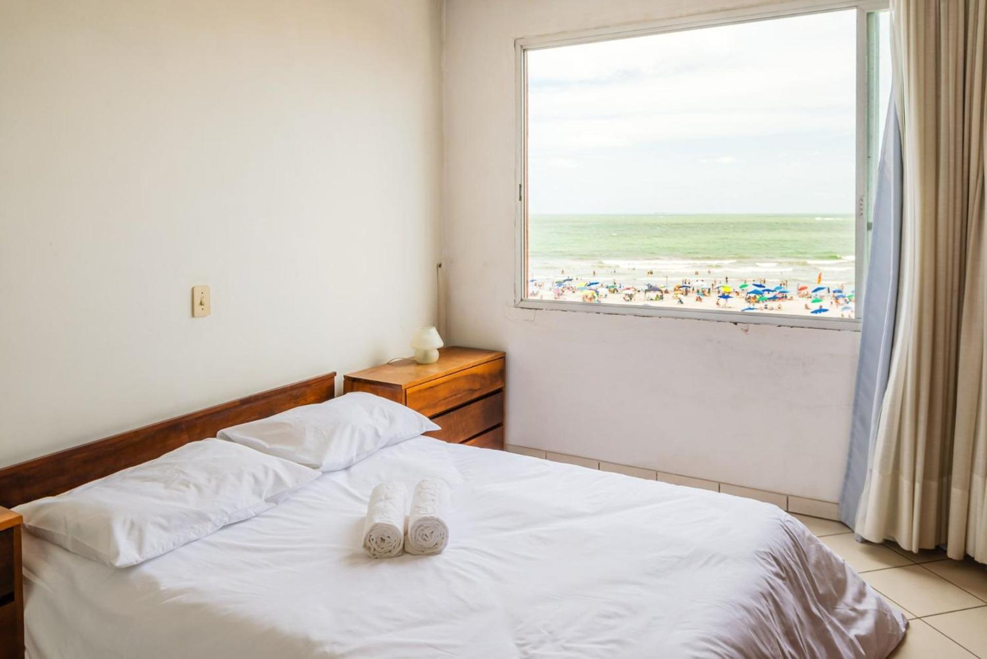 Apto Pe Na Areia Com Linda Vista Frente Mar Cel403 Apartment Balneario Camboriu Exterior photo